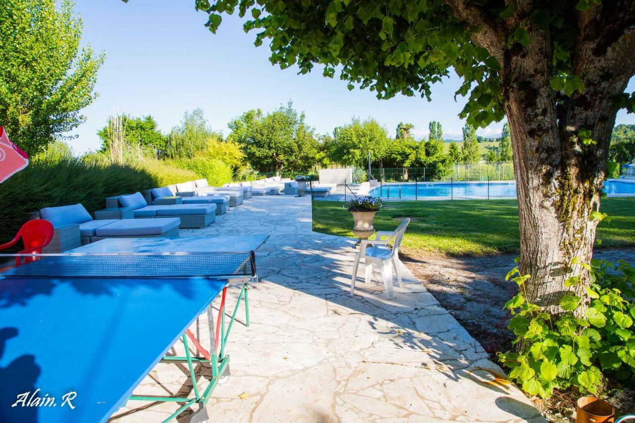 Paradise Challets And Camping Hotel Sarrecave Buitenkant foto