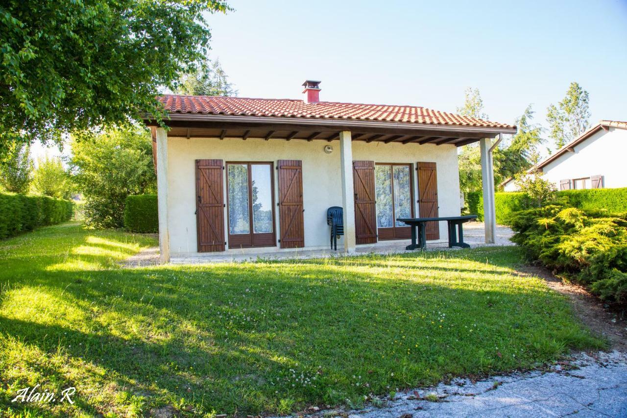 Paradise Challets And Camping Hotel Sarrecave Buitenkant foto