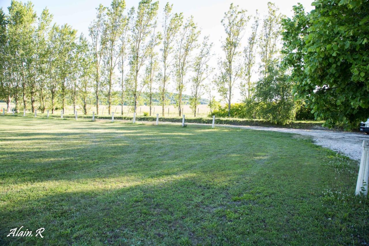 Paradise Challets And Camping Hotel Sarrecave Buitenkant foto
